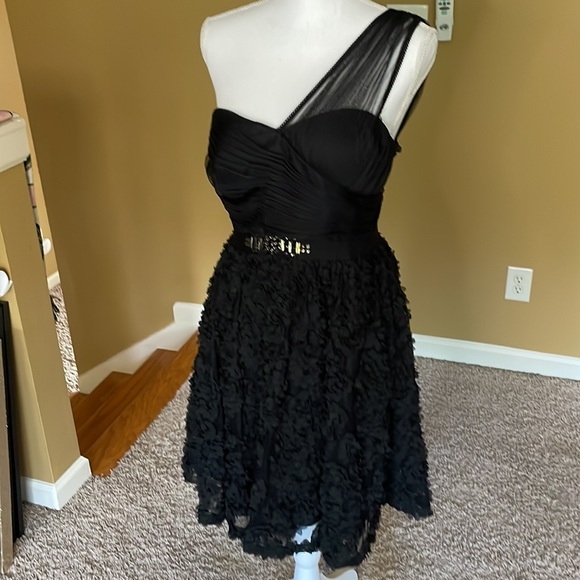 Adrianna Papell - One shoulder evening dress - Picture 2 of 10